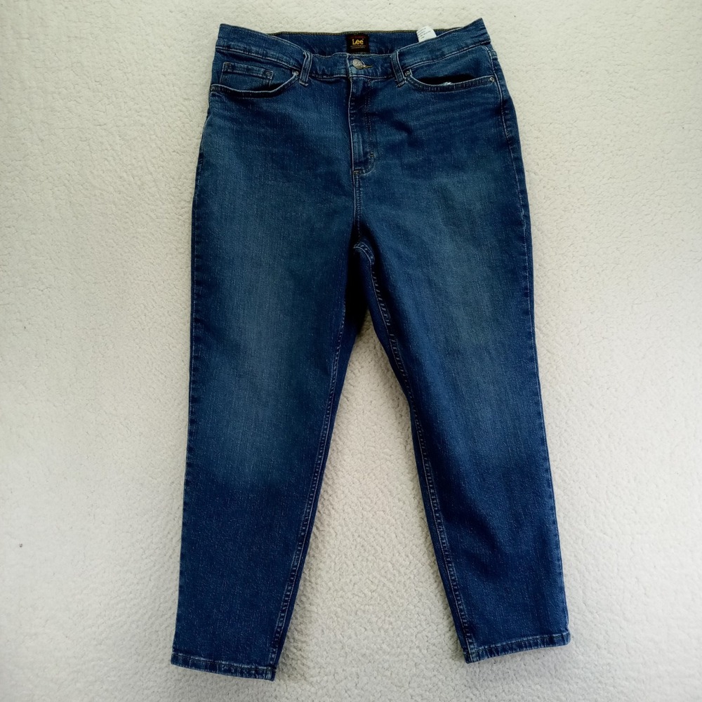 Lee Women's Straight Leg Jeans Medium Wash Size 16S/C